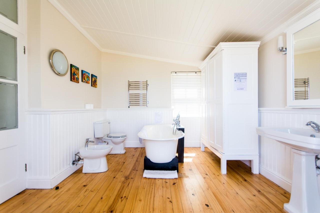 Fintimara Beach House Muizenberg Exterior photo